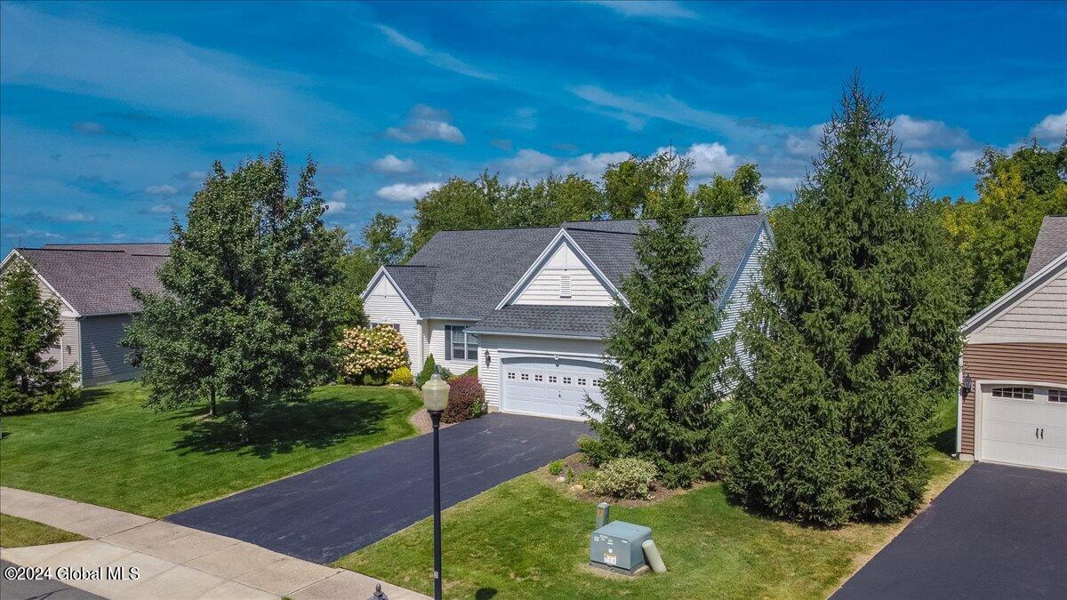 10 Chantrey Boulevard
