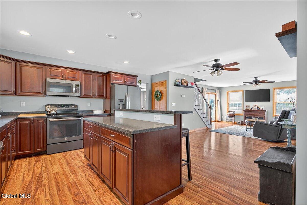 2921 River Road