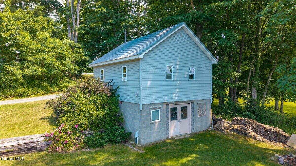 2921 River Road