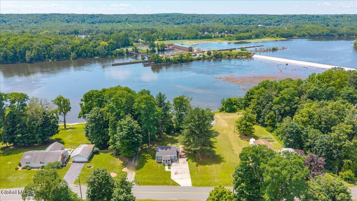2921 River Road