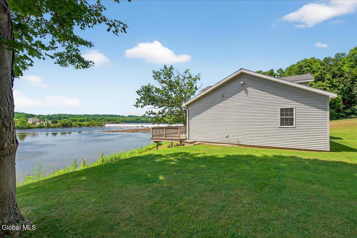 2921 River Road