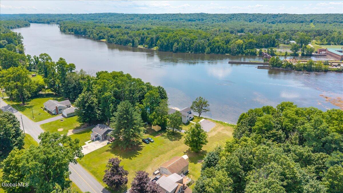 2921 River Road