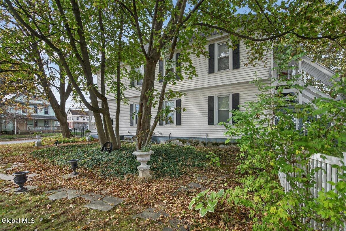 20 Saratoga Avenue