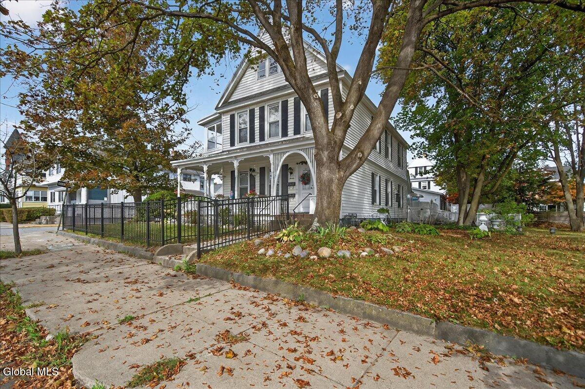 20 Saratoga Avenue