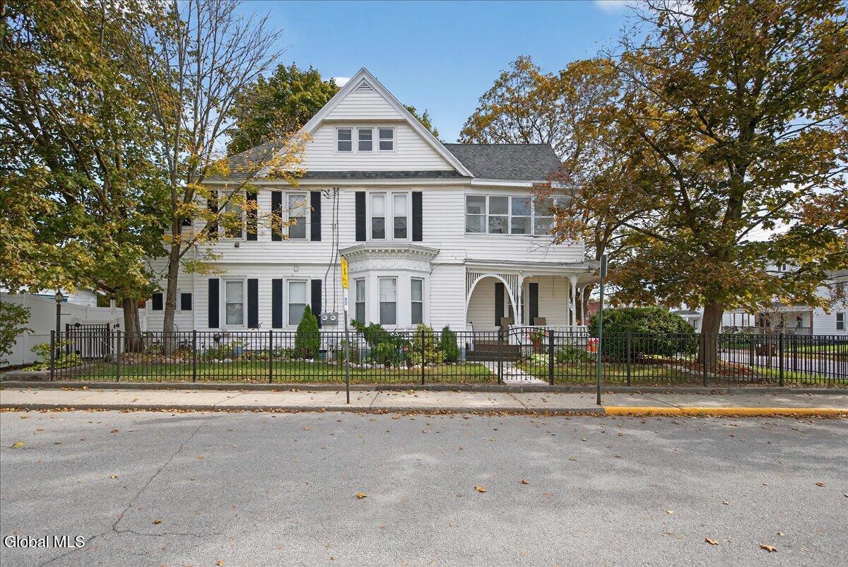 20 Saratoga Avenue
