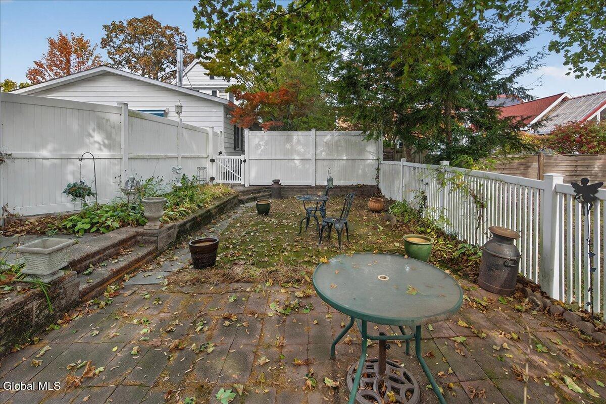 20 Saratoga Avenue