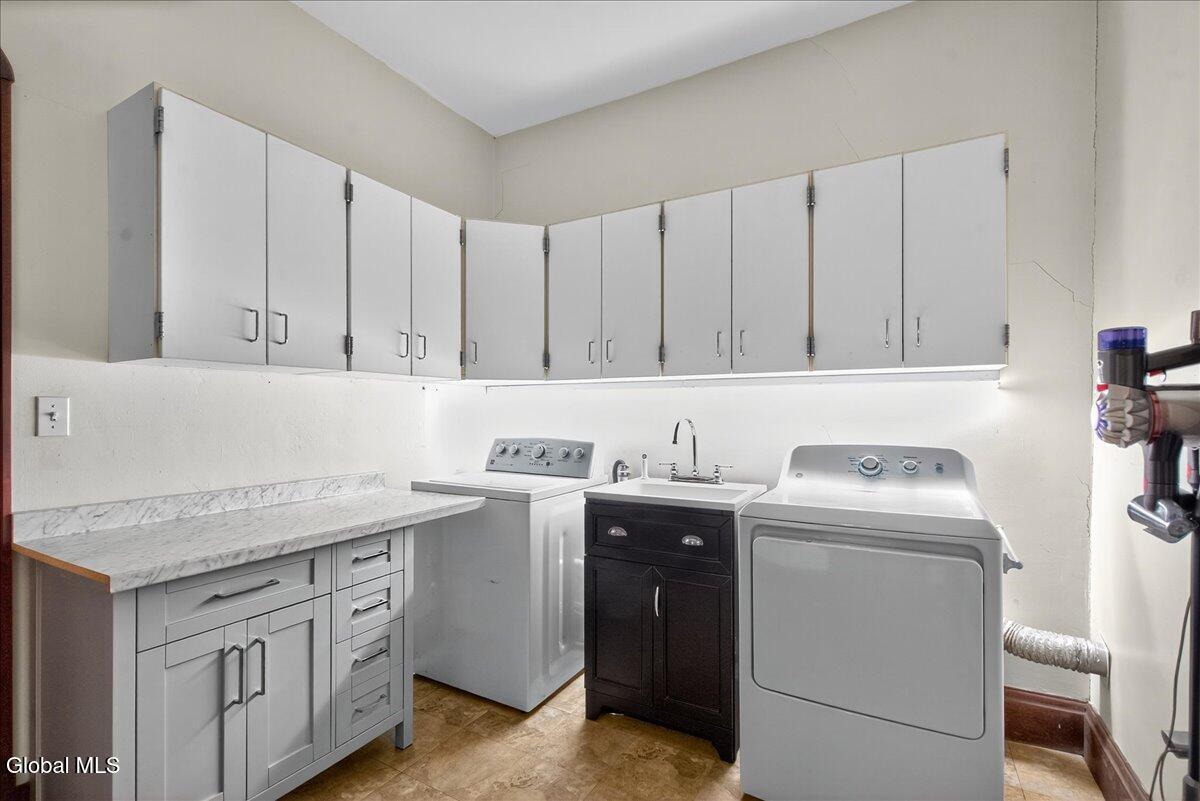 211 N 5th Avenue