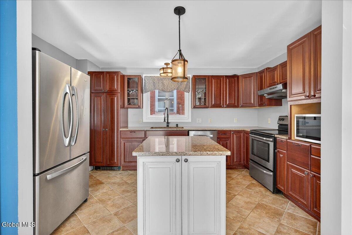 211 N 5th Avenue