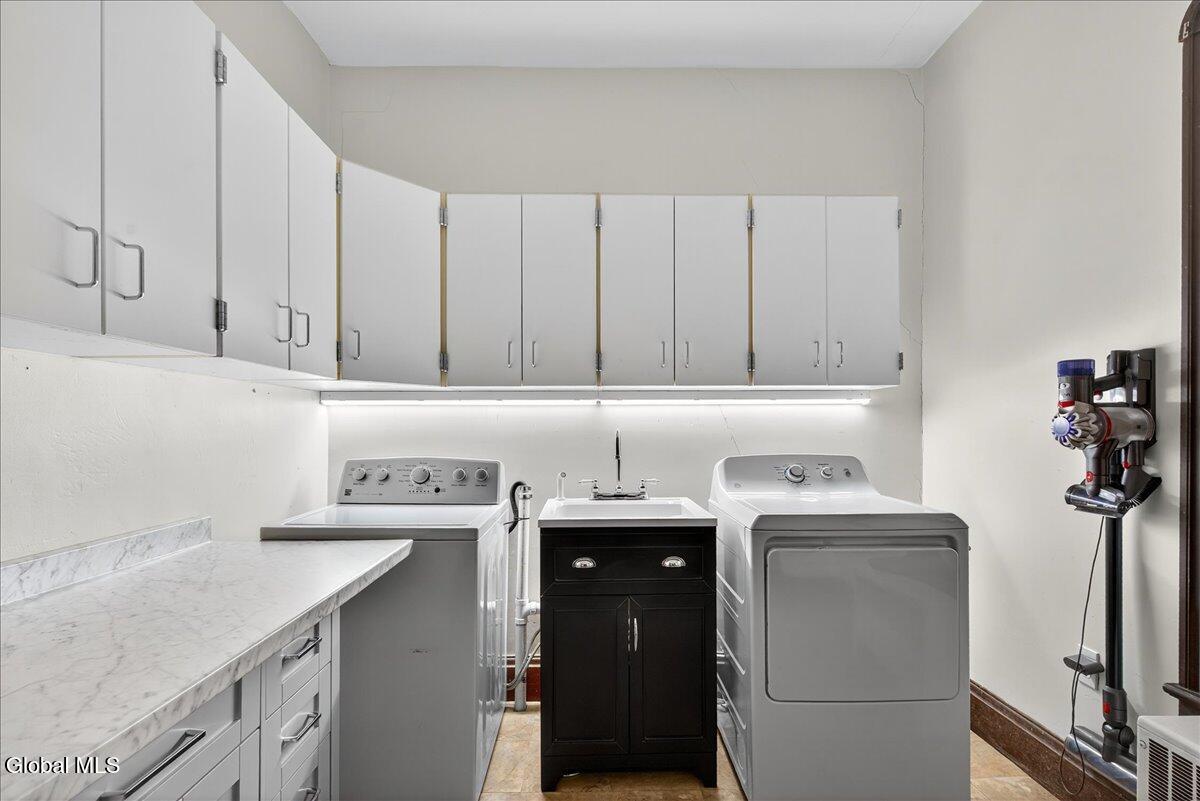211 N 5th Avenue