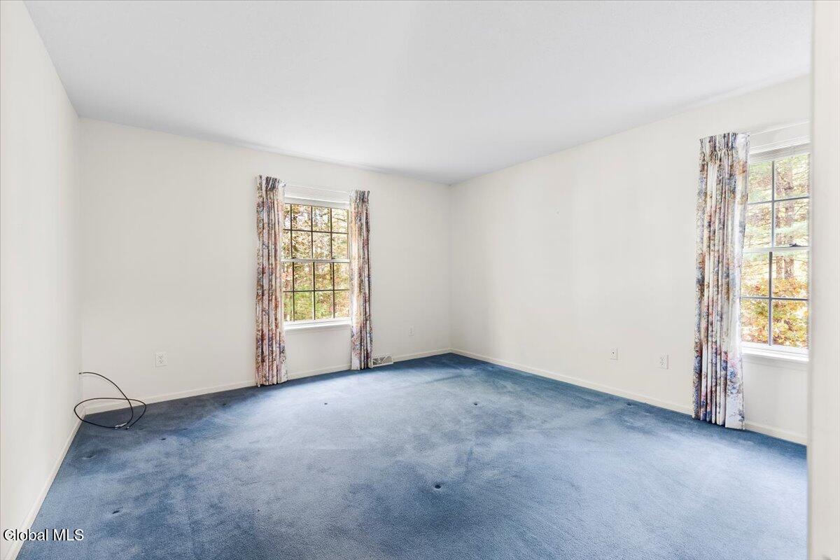 46 Sara-Jen Drive