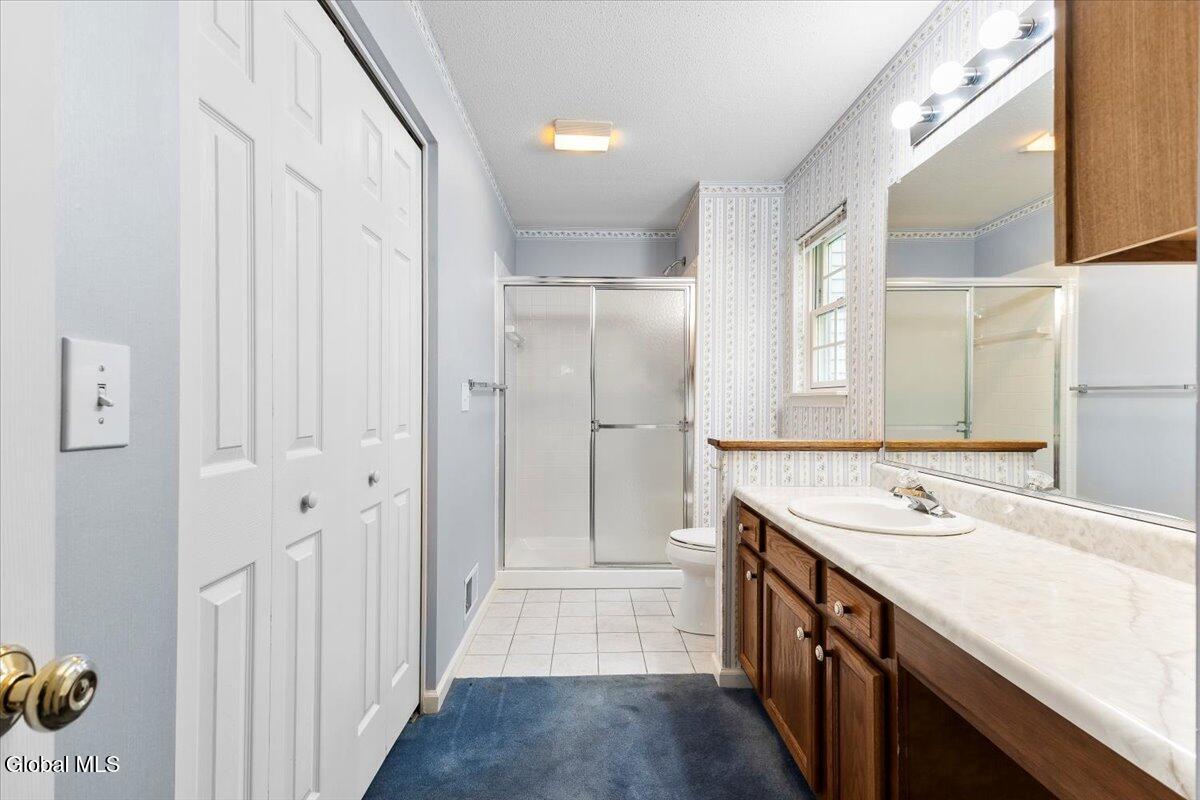 46 Sara-Jen Drive
