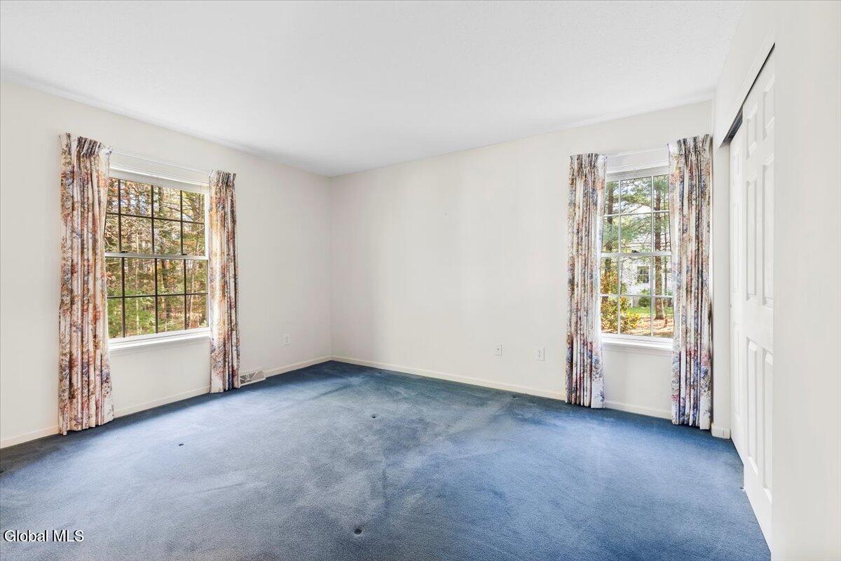 46 Sara-Jen Drive