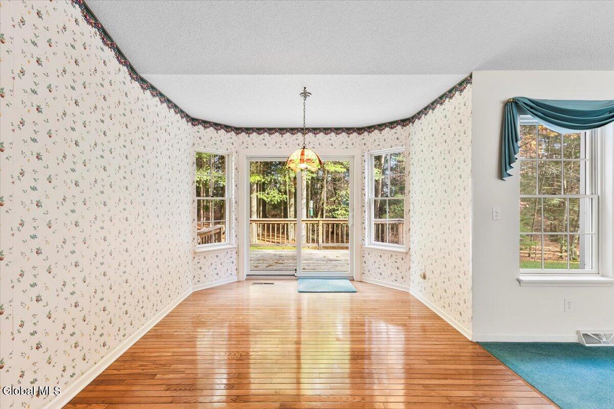 46 Sara-Jen Drive
