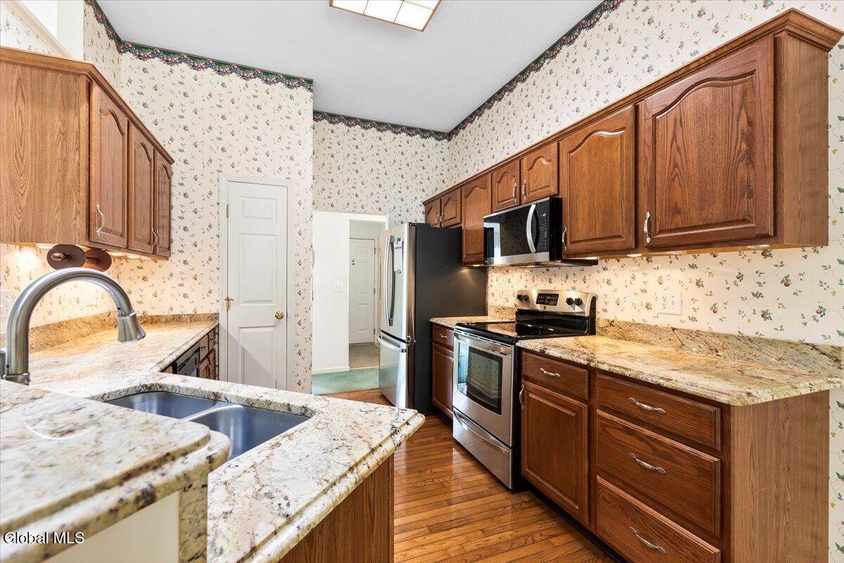 46 Sara-Jen Drive
