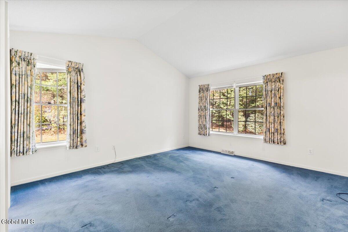46 Sara-Jen Drive