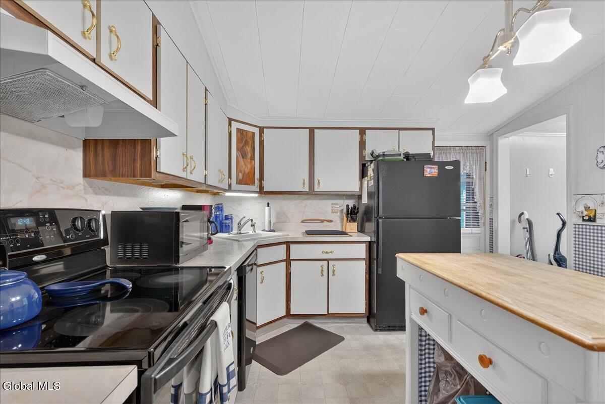 102 S Crystal Street