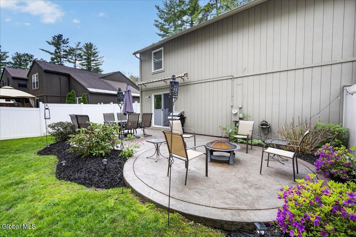 123 Thimbleberry Road