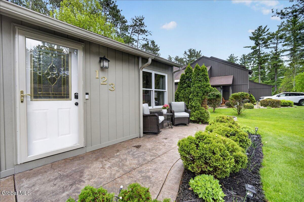 123 Thimbleberry Road