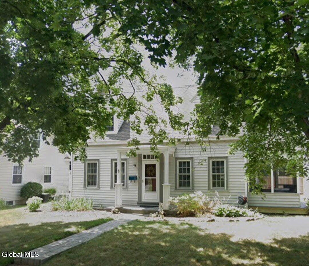 8 York Place