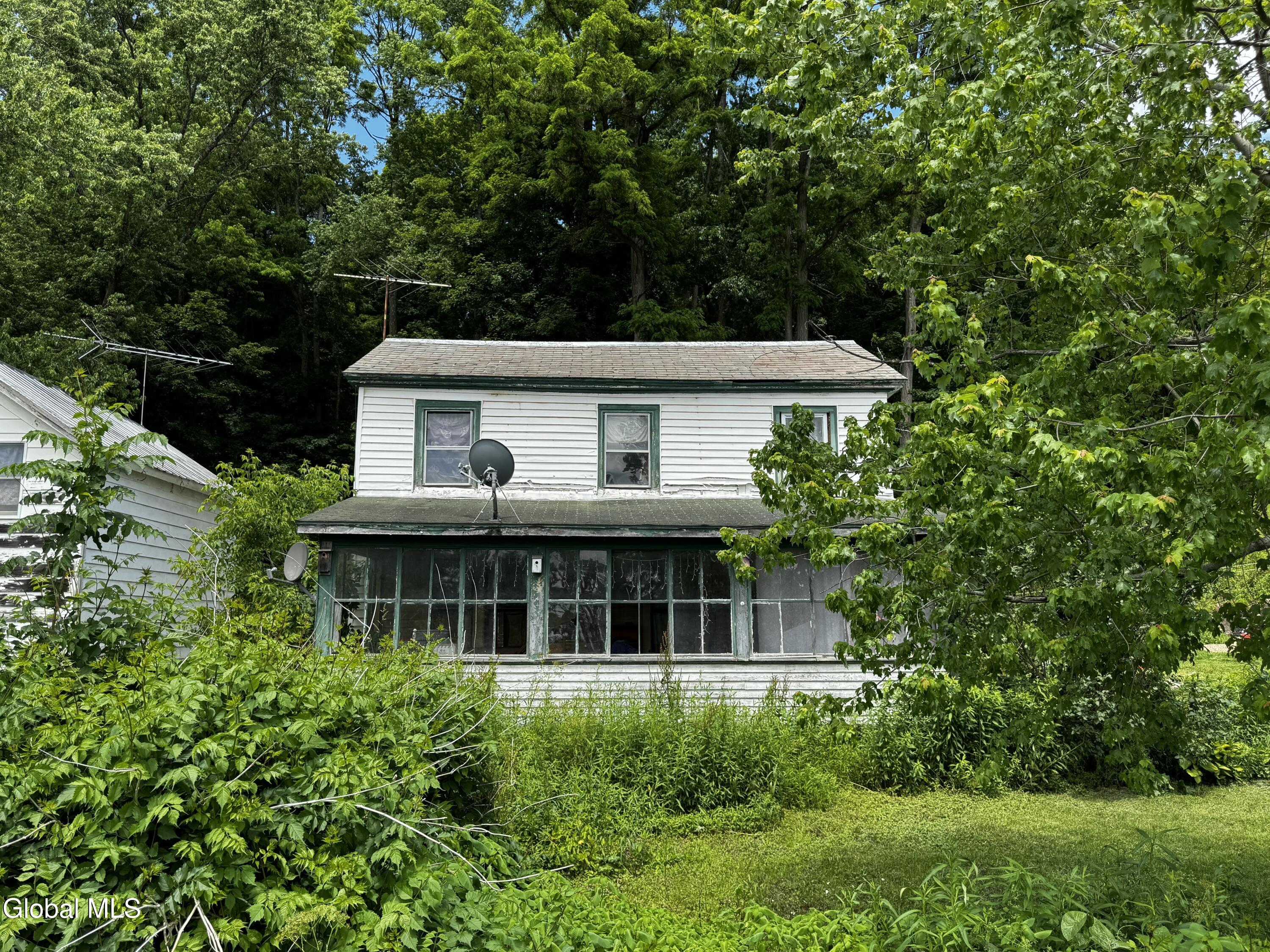 21 River Road
