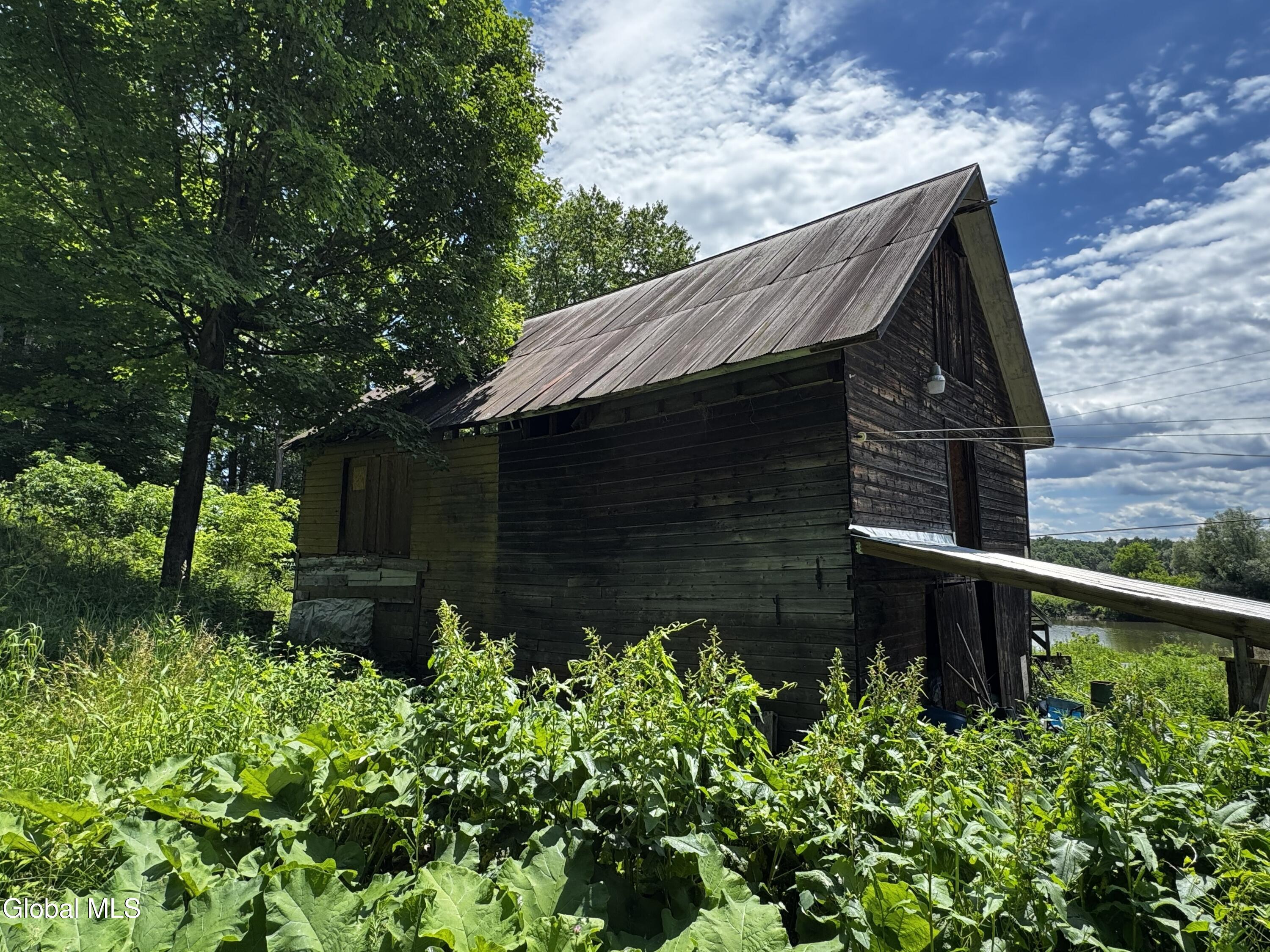 21 River Road