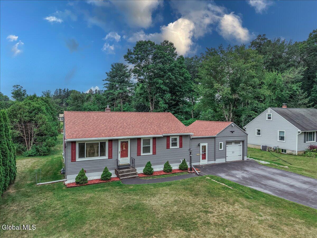 203 Heckeler Drive
