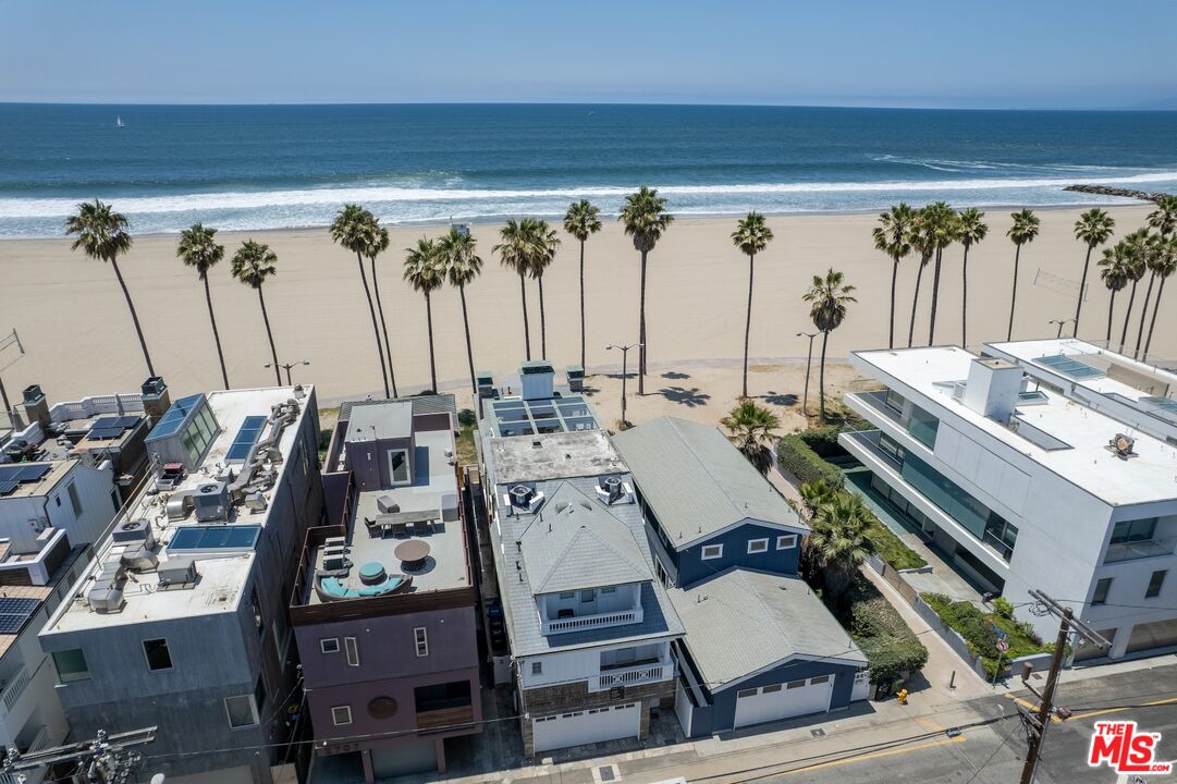 2705 Ocean Front Walk