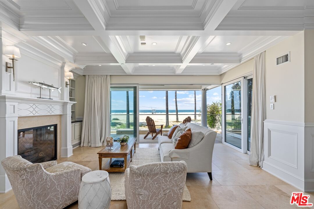 2705 Ocean Front Walk
