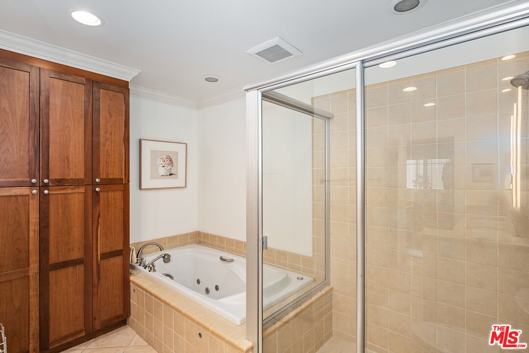 20 Ketch St Unit: 1