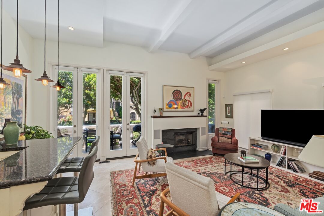 20 Ketch St Unit: 1