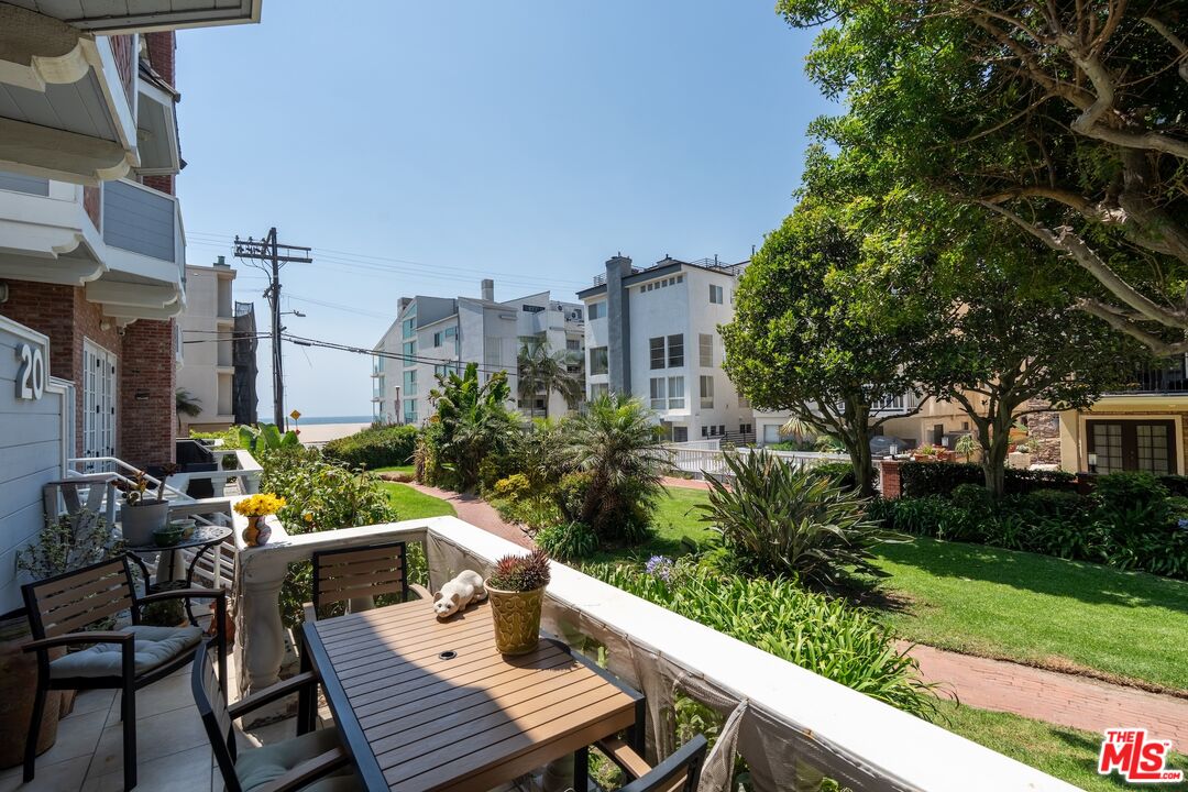 20 Ketch St Unit: 1