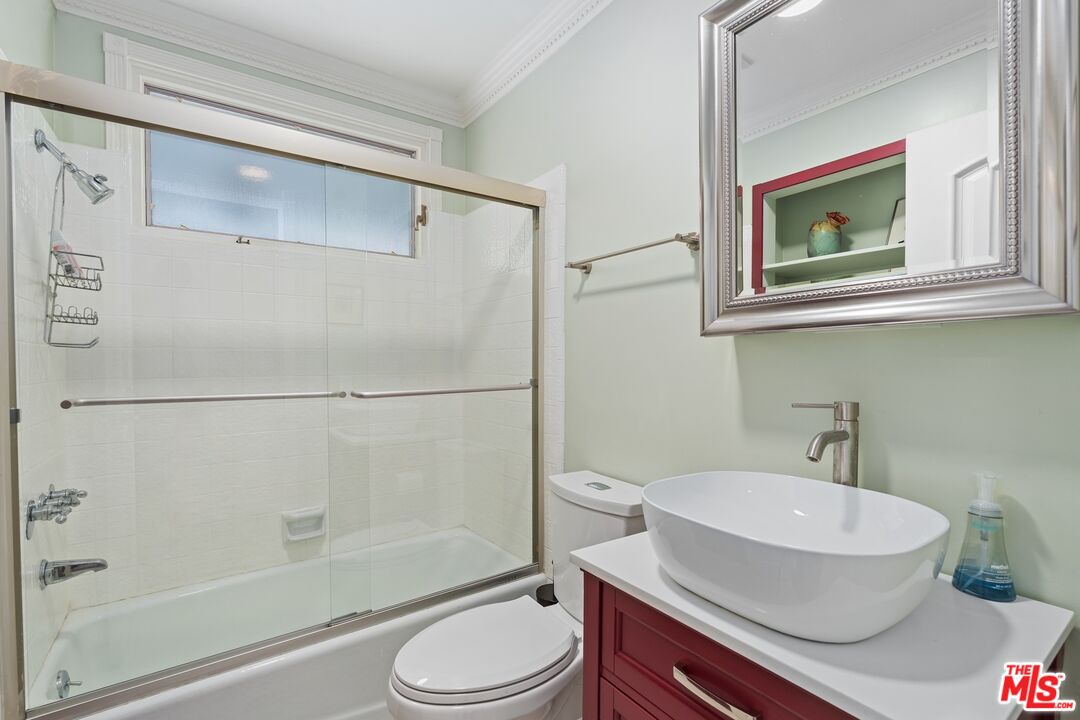 20 Ketch St Unit: 1
