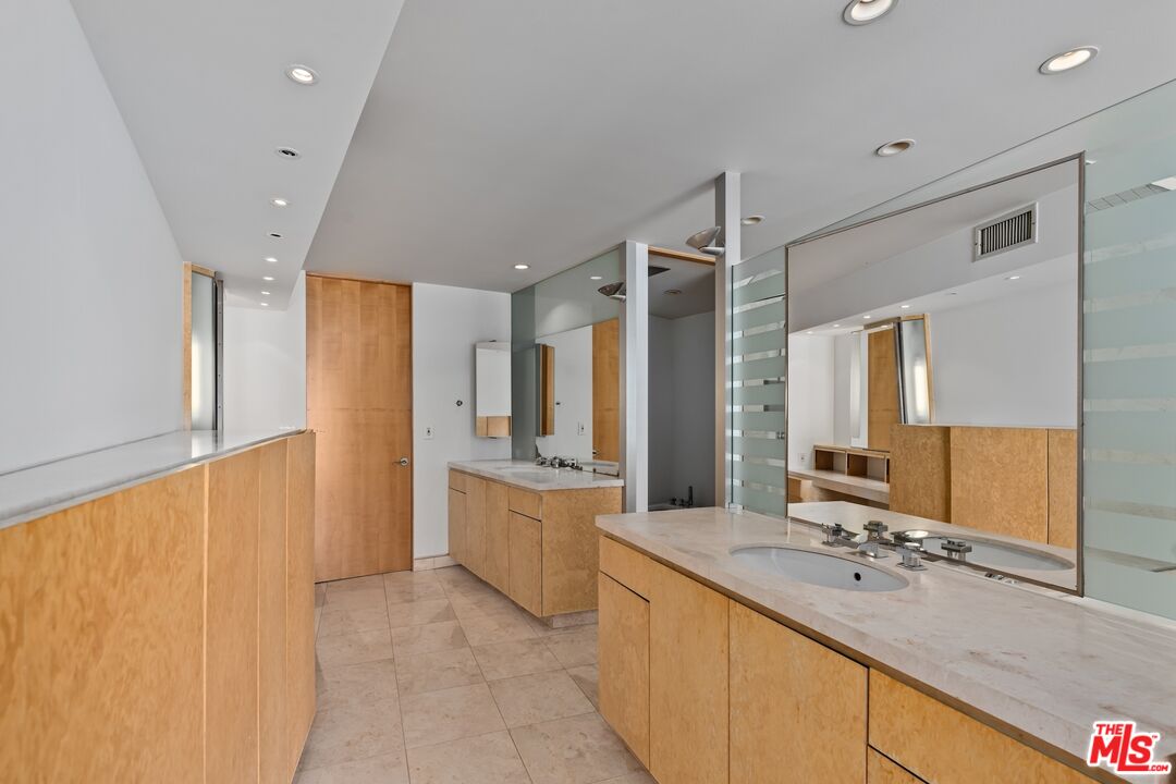 6 Eastwind St Unit: 110