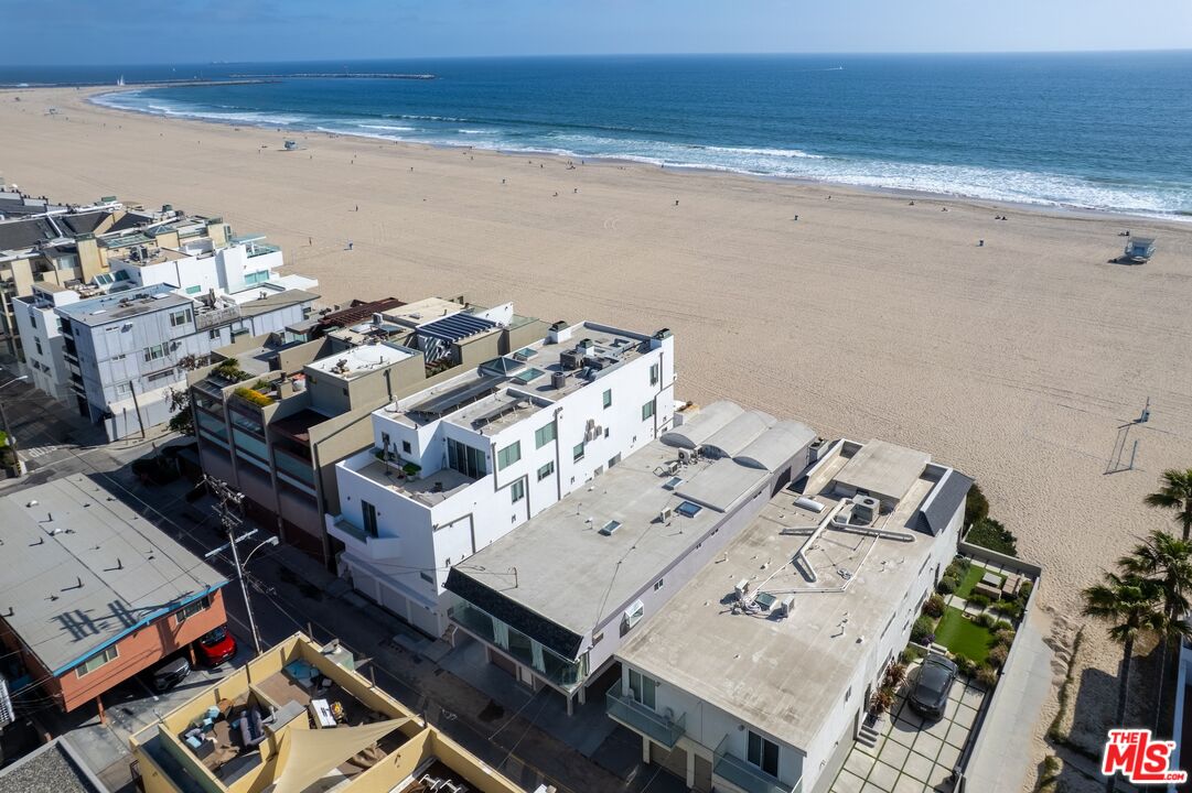 3806 Ocean Front Walk Unit: 2