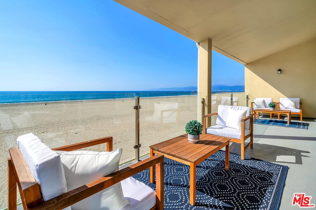 4 Lighthouse St Unit: 13