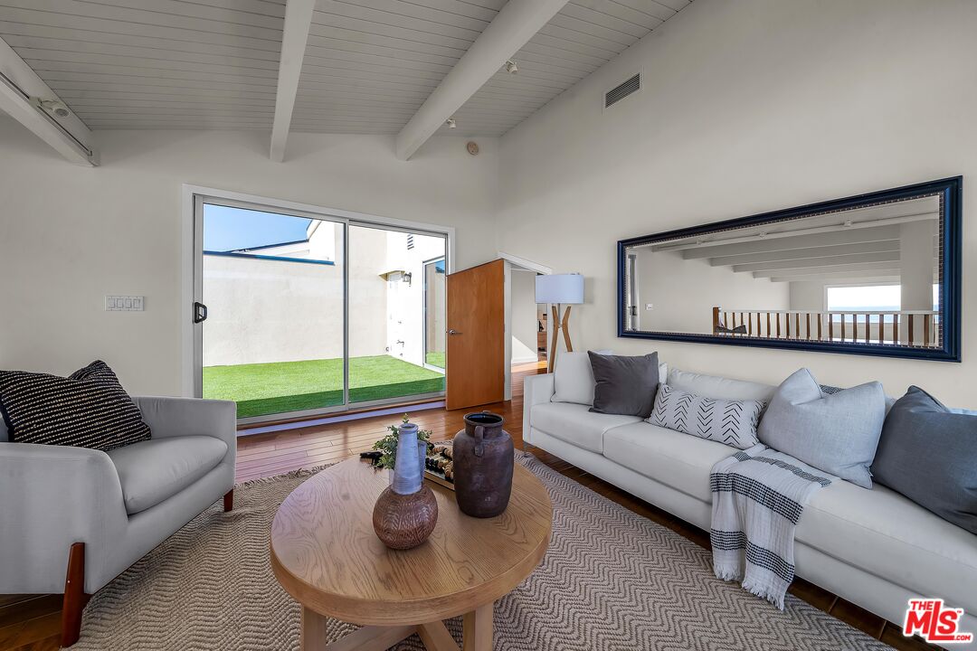 4 Lighthouse St Unit: 13