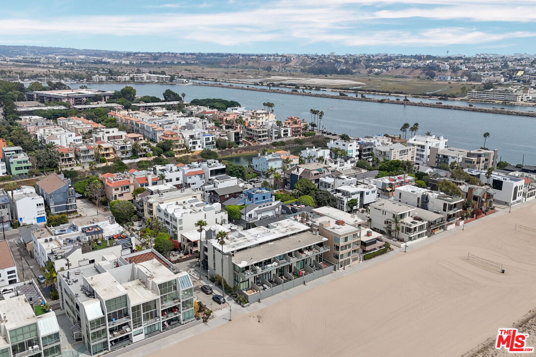 6 Voyage St Unit: 108