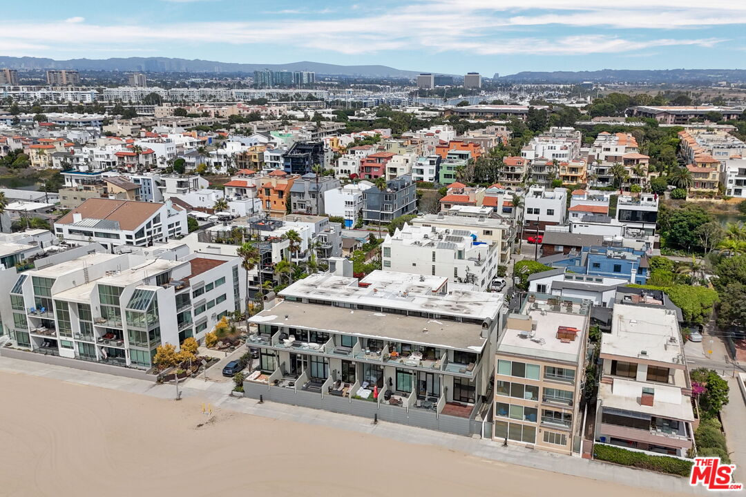 6 Voyage St Unit: 108