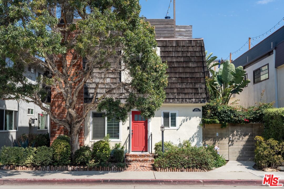 3812 Pacific Ave Unit: 2