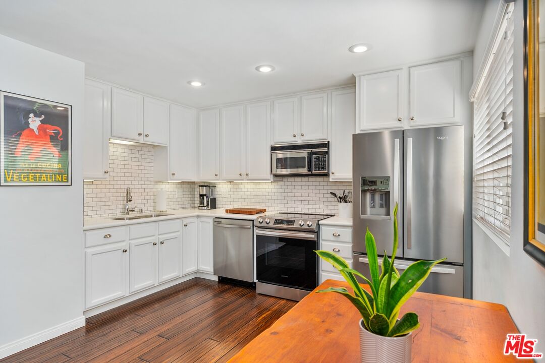 3812 Pacific Ave Unit: 2