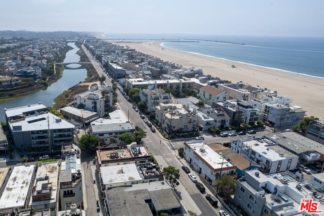 3812 Pacific Ave Unit: 2