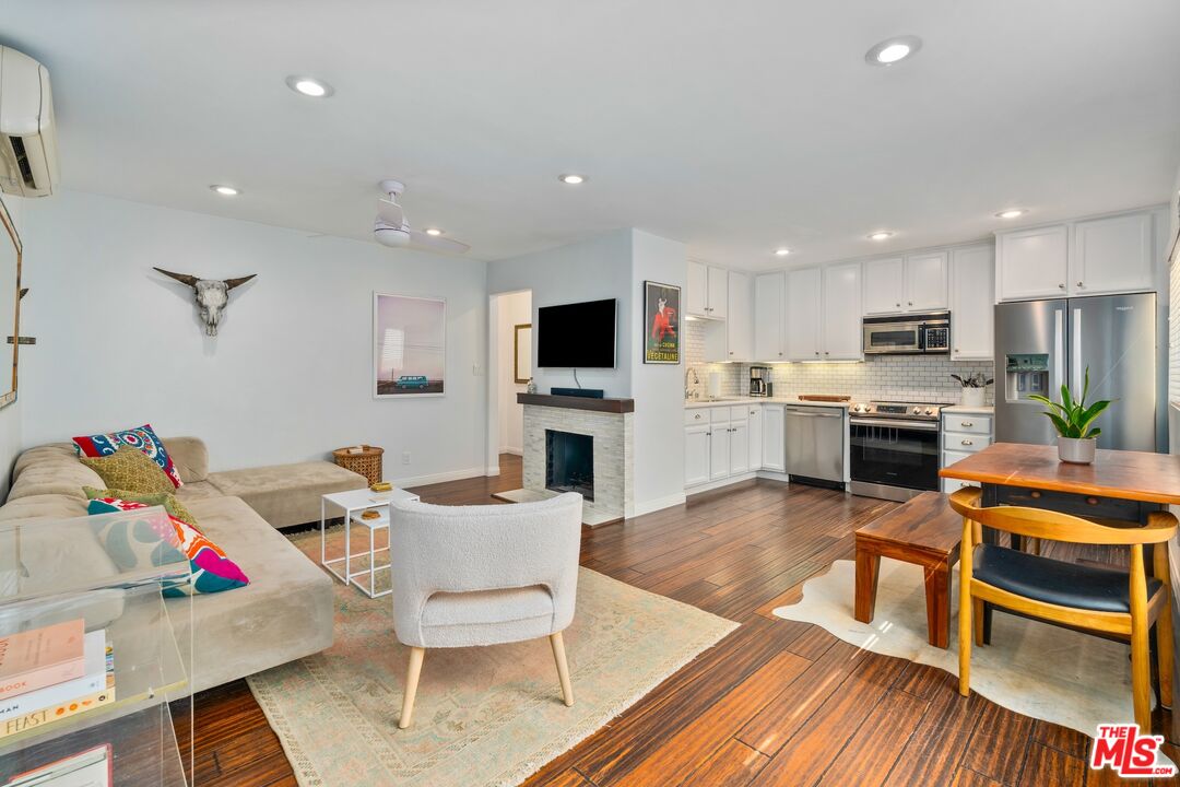 3812 Pacific Ave Unit: 2