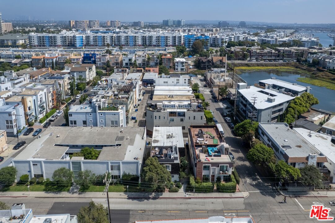 3812 Pacific Ave Unit: 2