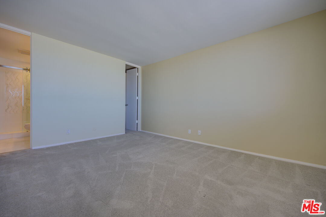 2 Ketch St Unit: 204