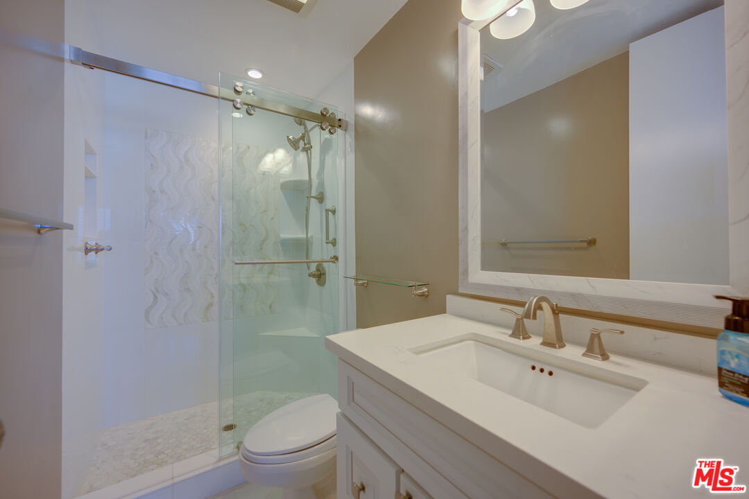 2 Ketch St Unit: 204