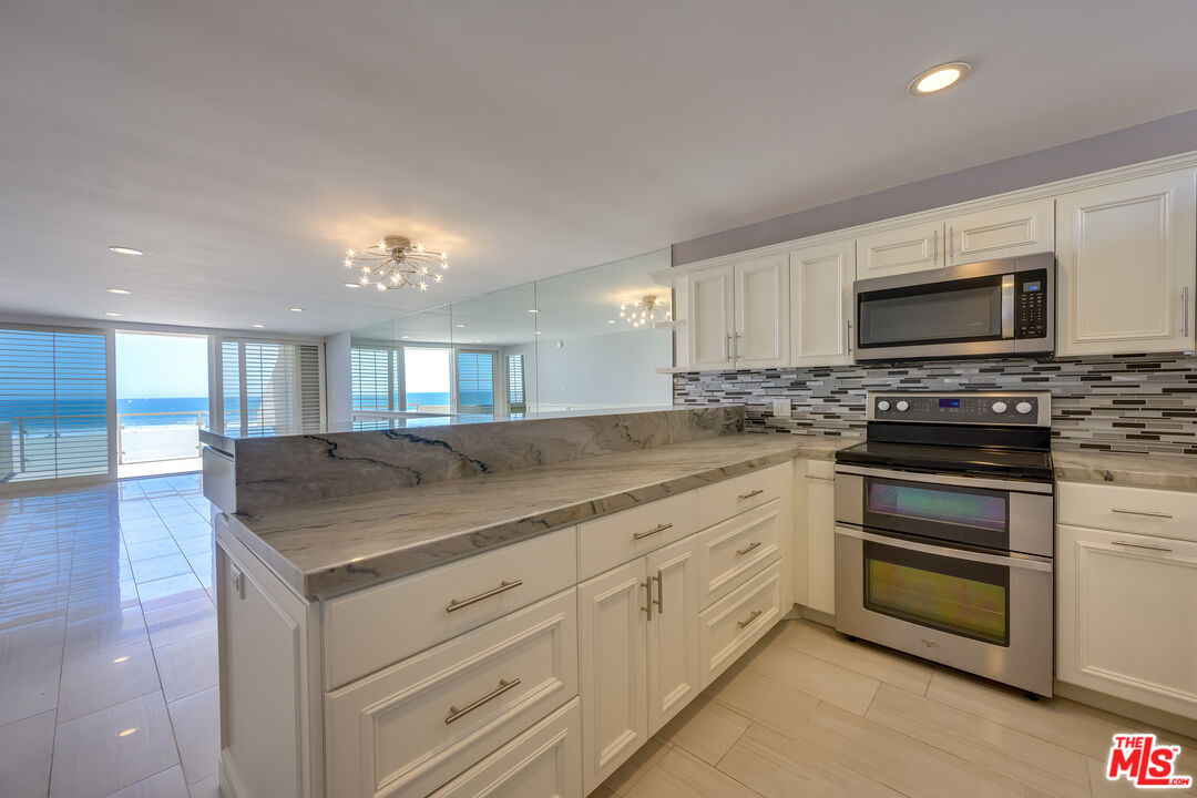 2 Ketch St Unit: 204