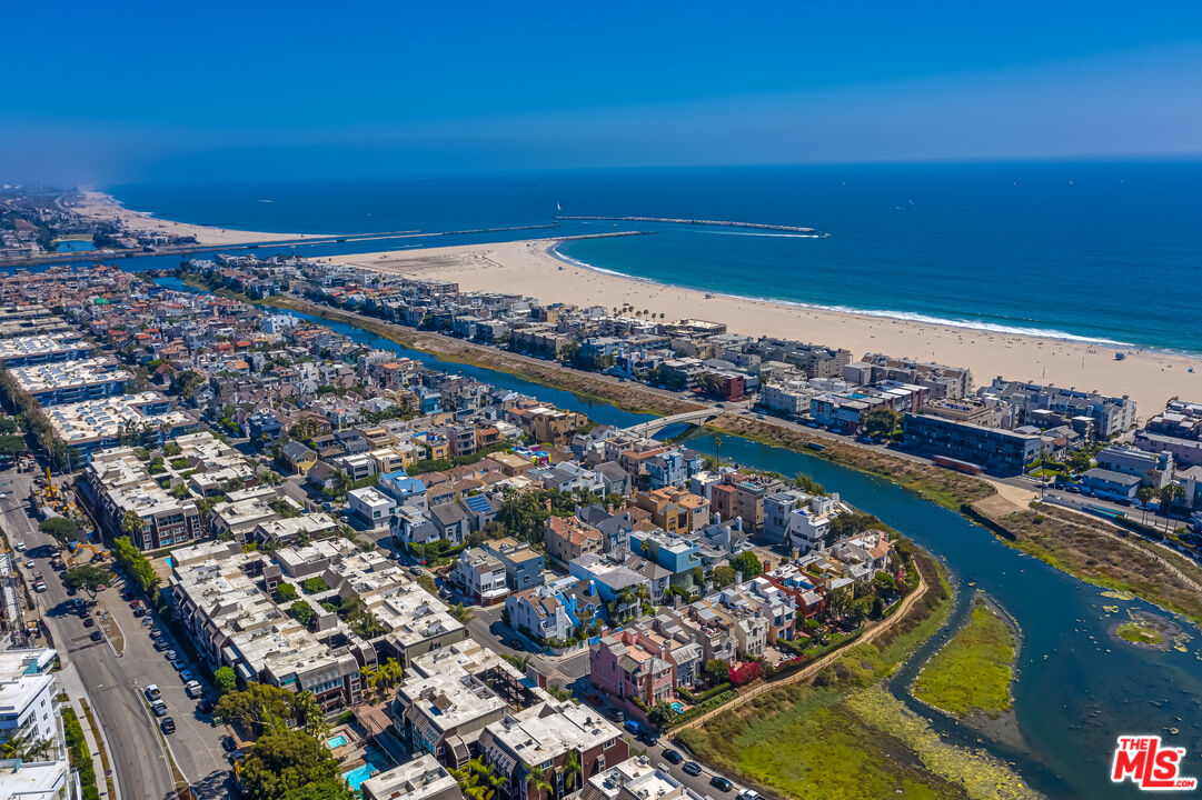 2 Ketch St Unit: 204