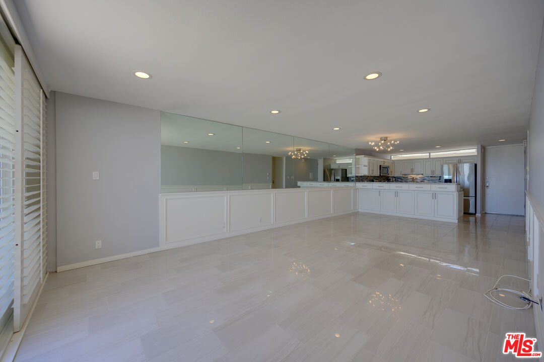 2 Ketch St Unit: 204