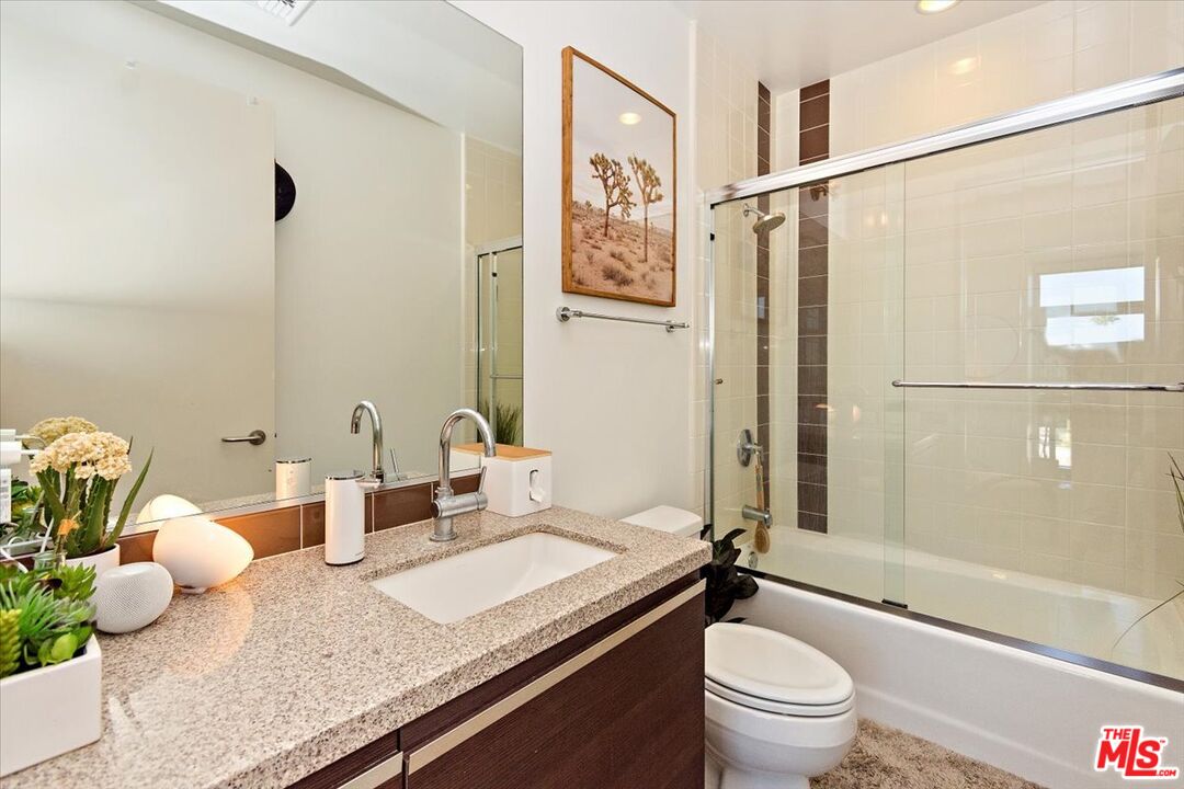 3111 Via Dolce Unit: 402