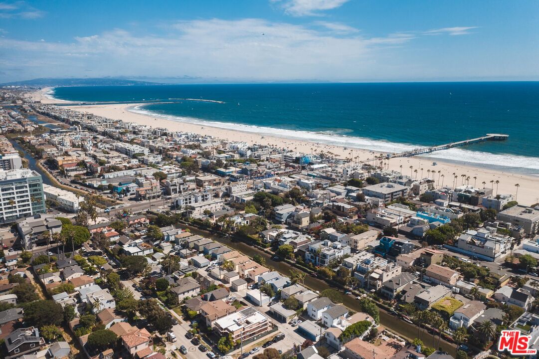 122 Buccaneer St Unit: 3